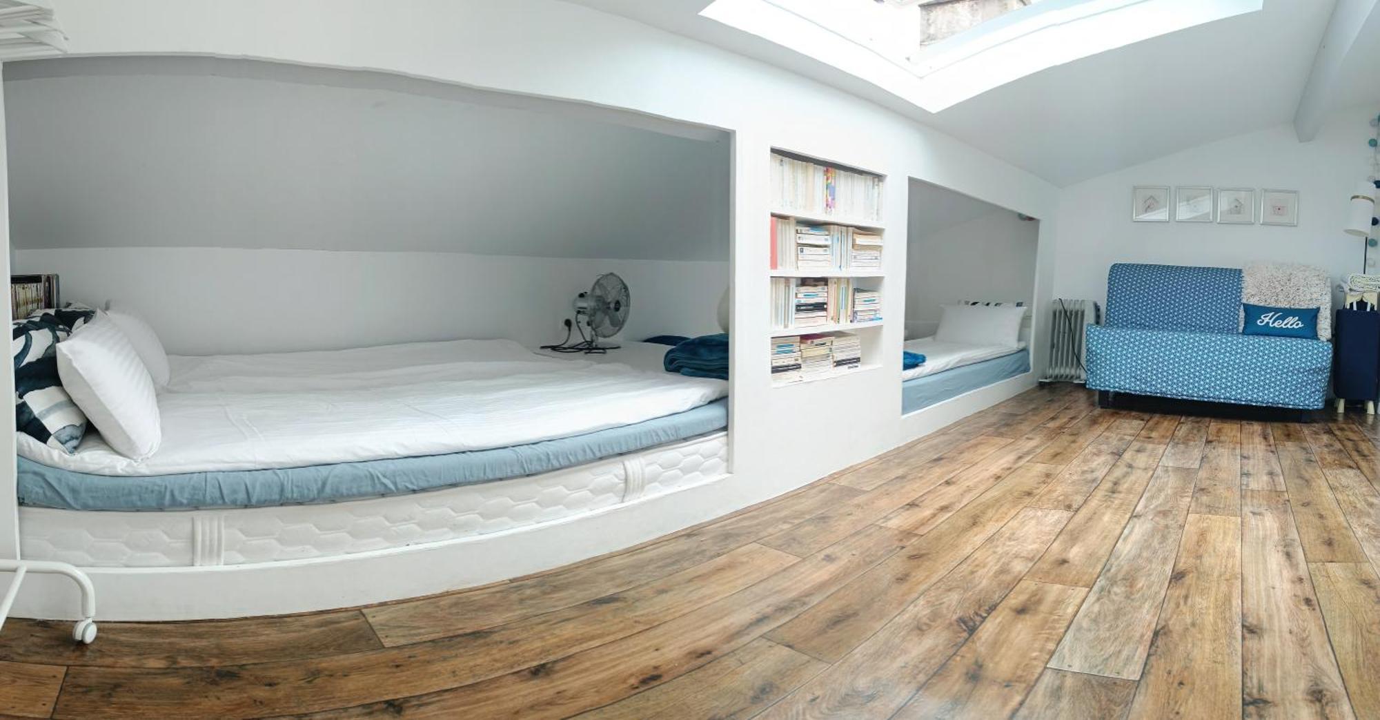 Buky Palace Пон Екстер'єр фото