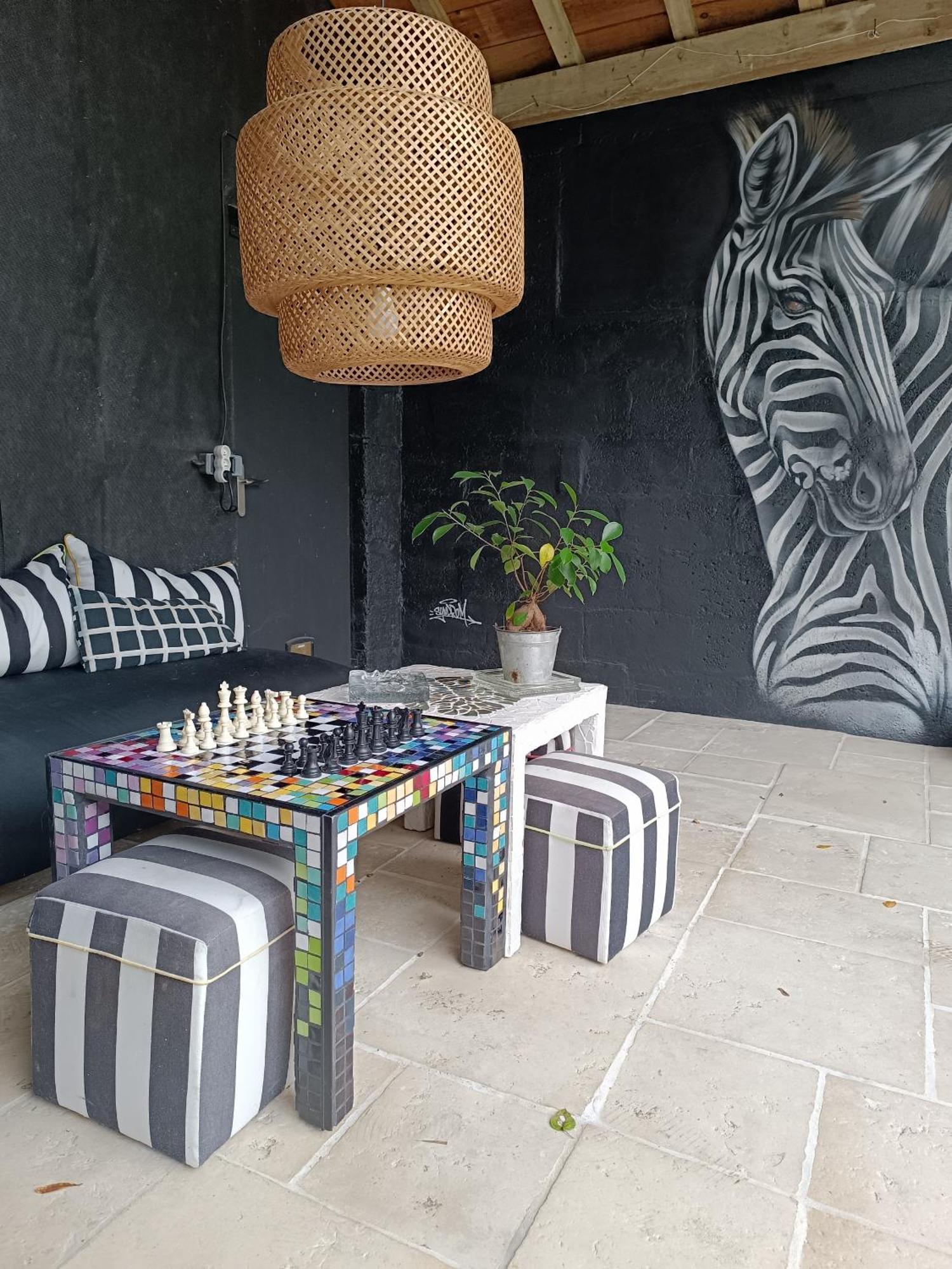 Buky Palace Пон Екстер'єр фото
