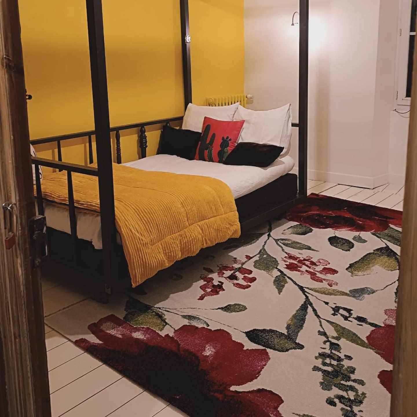 Buky Palace Пон Екстер'єр фото