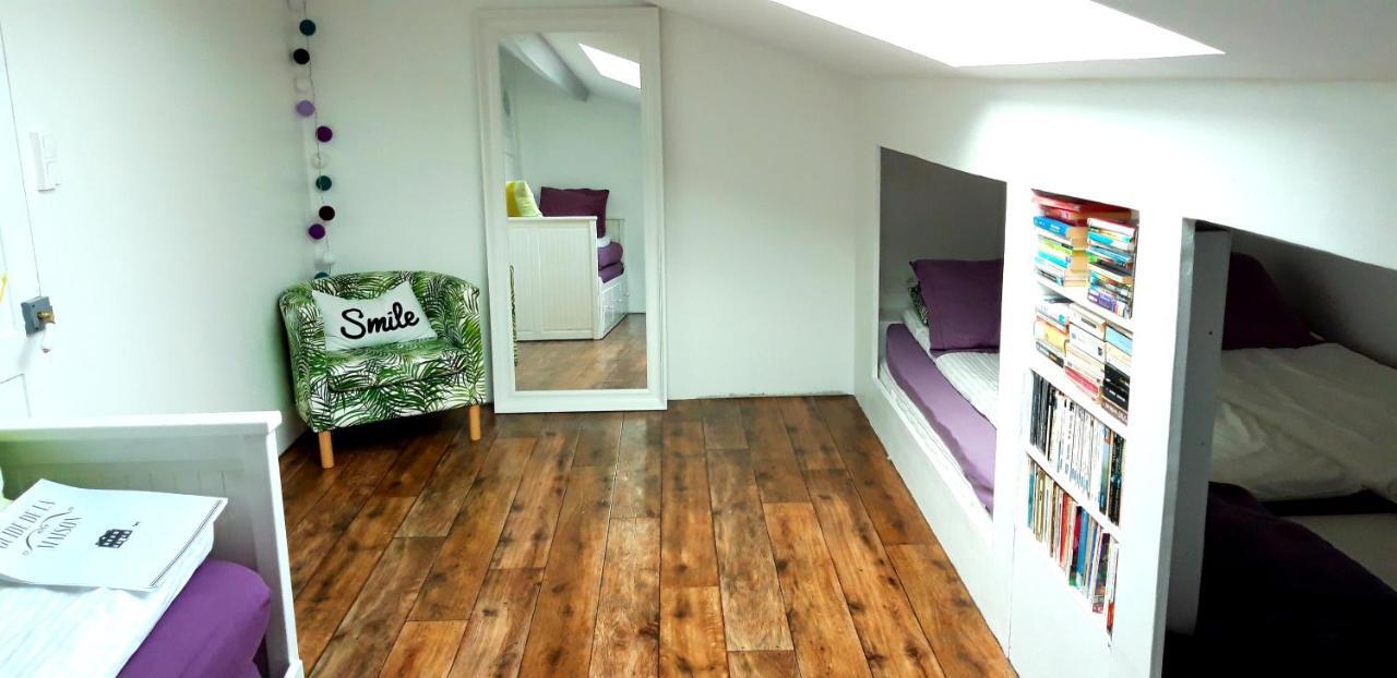 Buky Palace Пон Екстер'єр фото